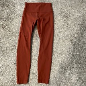 Lulu train leggings. Size 6. 25 inch. No flaws.